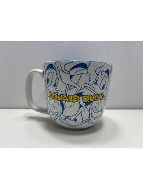 Disney Land Hong Kong Donald Duck 3D Mug Coffee Cup READ